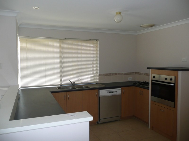 20 Rocklea Crescent, Ellenbrook WA 6069