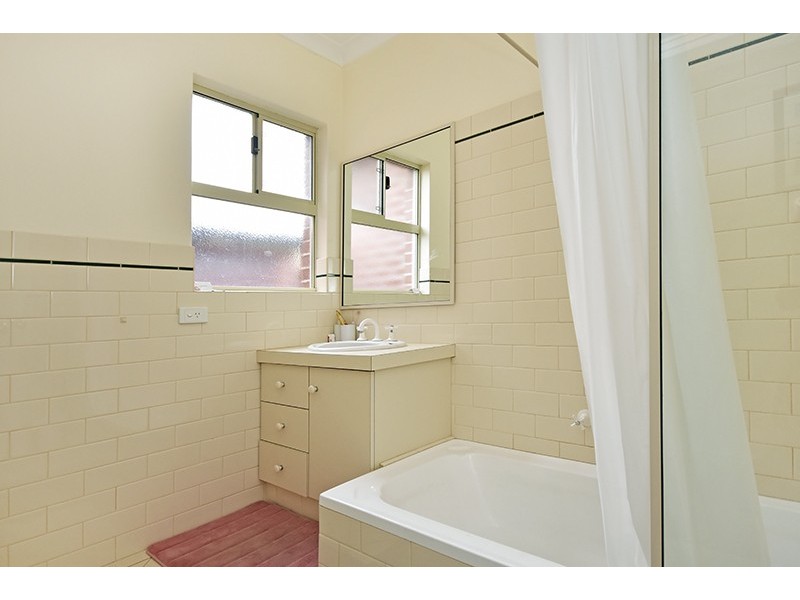 16A Rathay Street, Victoria Park WA 6100