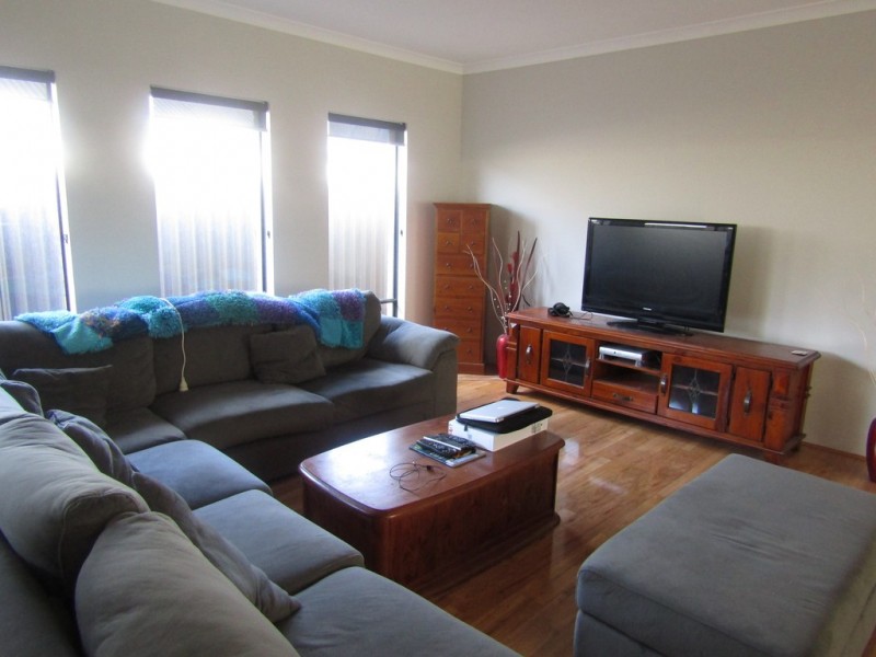 10 Beaumonde Grange, Aveley WA 6069