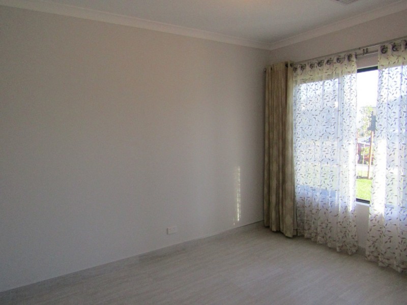 6 Covenham Crescent, Aveley WA 6069