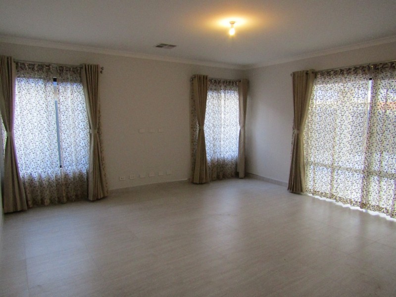 6 Covenham Crescent, Aveley WA 6069