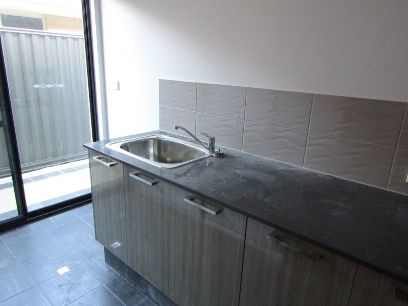 6 Covenham Crescent, Aveley WA 6069