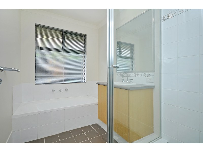 25 Wexcombe Way, Aveley WA 6069