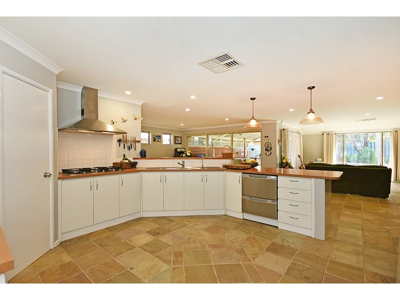 28 De Grey Retreat, Jane Brook WA 6056