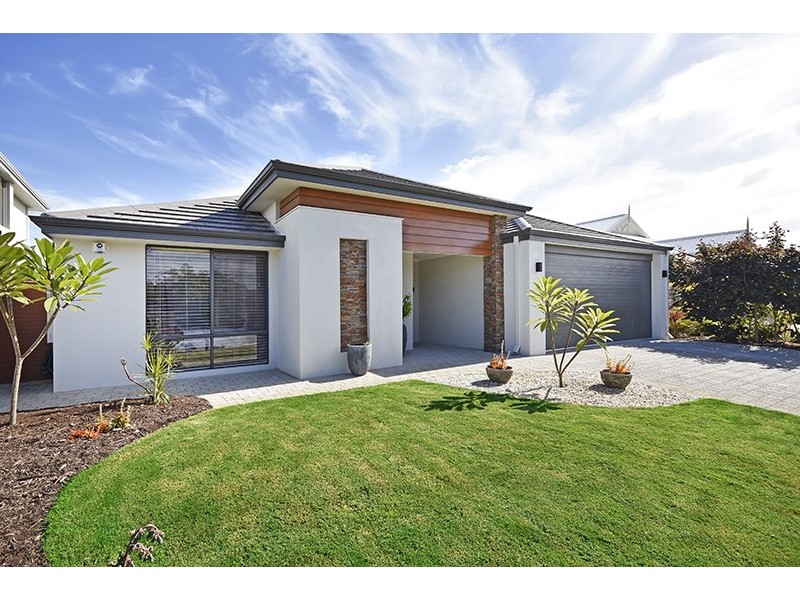 19 Carmen Circuit, The Vines WA 6069