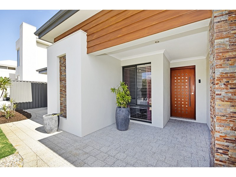 19 Carmen Circuit, The Vines WA 6069
