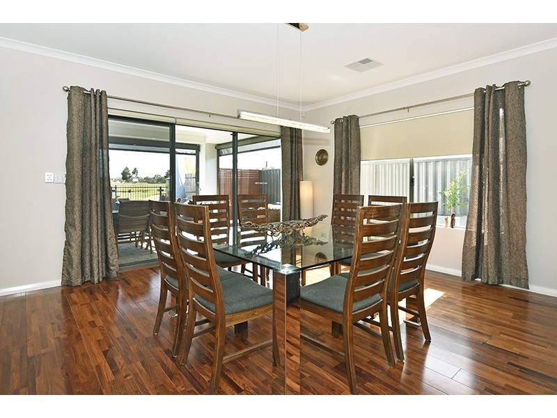 19 Carmen Circuit, The Vines WA 6069