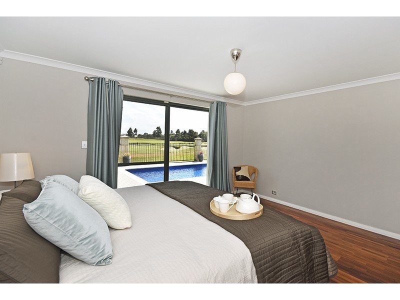 19 Carmen Circuit, The Vines WA 6069