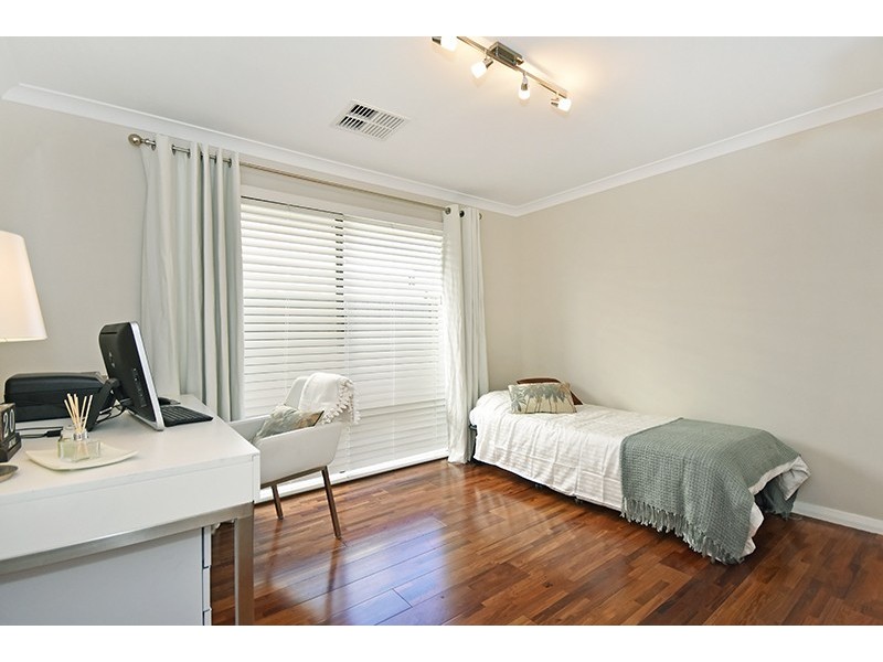 19 Carmen Circuit, The Vines WA 6069