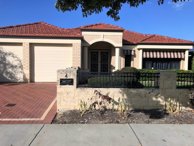 4 Santona Boulevard, Ellenbrook WA 6069