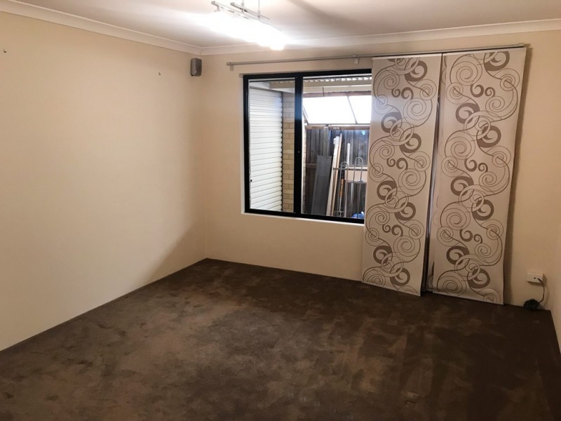 4 Santona Boulevard, Ellenbrook WA 6069