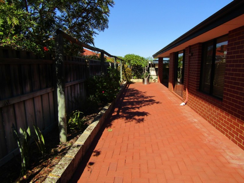 66 Sandown Circle, Henley Brook WA 6055