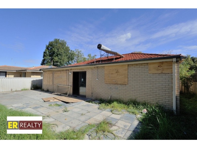 8 Victoria Parade, Midvale WA 6056