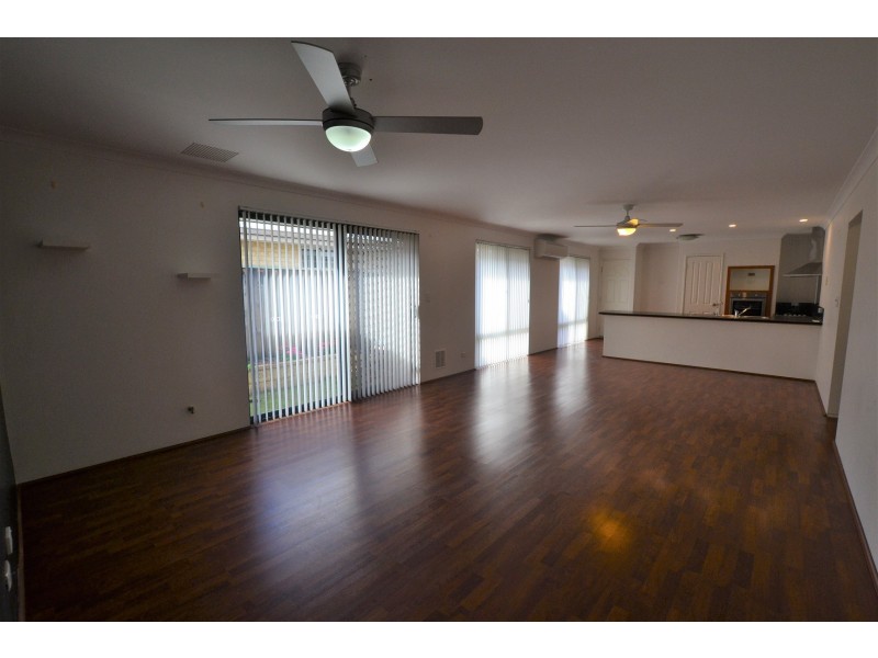 42 Elmina Avenue, Ellenbrook WA 6069