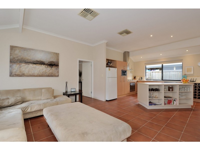 8 Bellini Avenue, Ellenbrook WA 6069