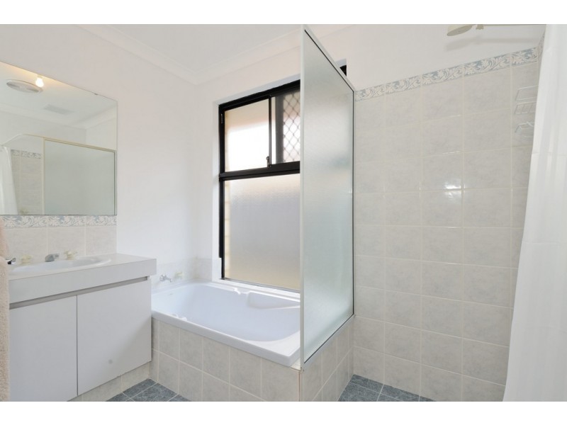 8 Bellini Avenue, Ellenbrook WA 6069