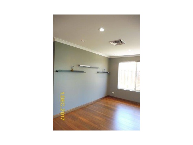 5 Greenbank Street, Ellenbrook WA 6069