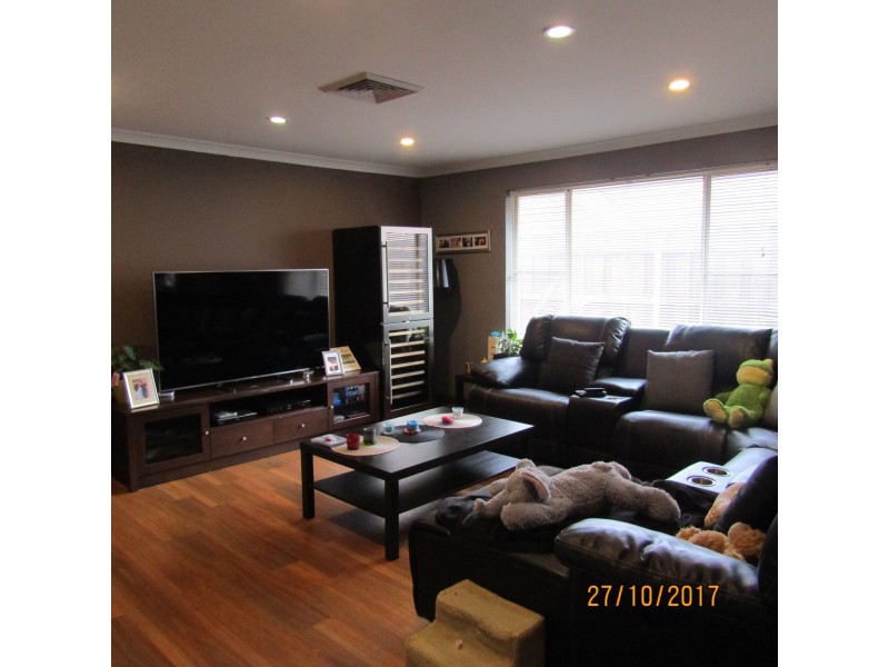 5 Greenbank Street, Ellenbrook WA 6069