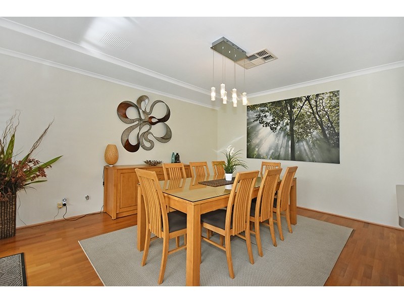 19 Devereux Crescent, Aveley WA 6069
