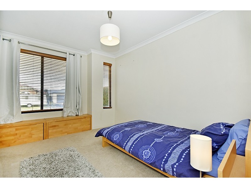 19 Devereux Crescent, Aveley WA 6069