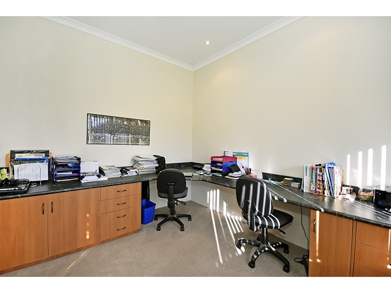 11 Mount House Way, Ellenbrook WA 6069