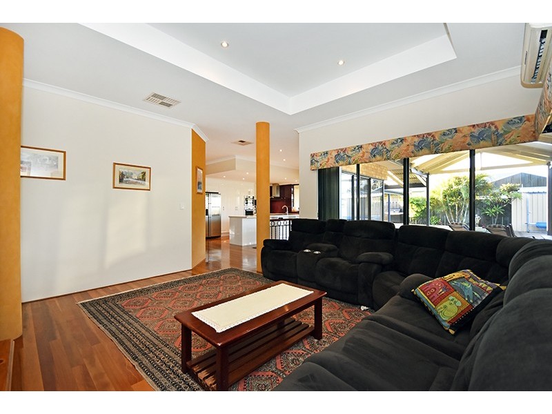 11 Mount House Way, Ellenbrook WA 6069