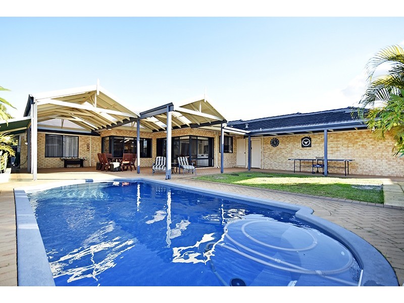11 Mount House Way, Ellenbrook WA 6069
