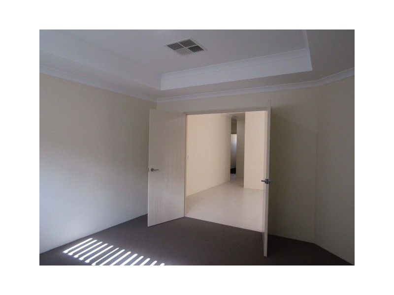 25 Ollave Circuit, Aveley WA 6069