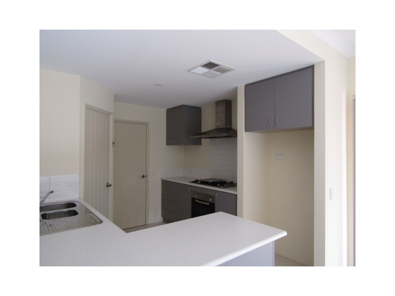 25 Ollave Circuit, Aveley WA 6069