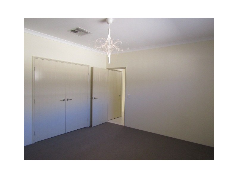 25 Ollave Circuit, Aveley WA 6069