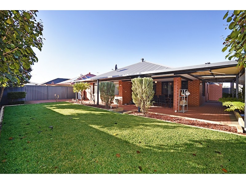 9 Travers Way, Aveley WA 6069