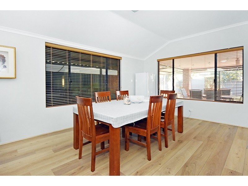 9 Travers Way, Aveley WA 6069