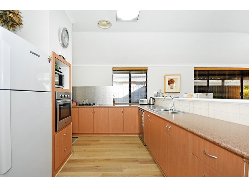 9 Travers Way, Aveley WA 6069