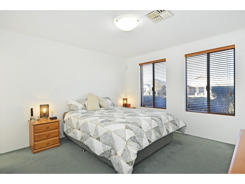 9 Travers Way, Aveley WA 6069