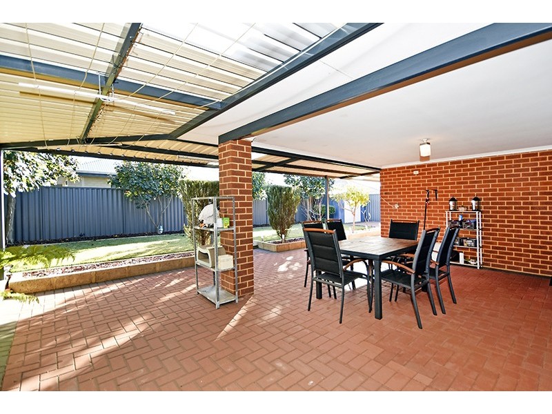 9 Travers Way, Aveley WA 6069