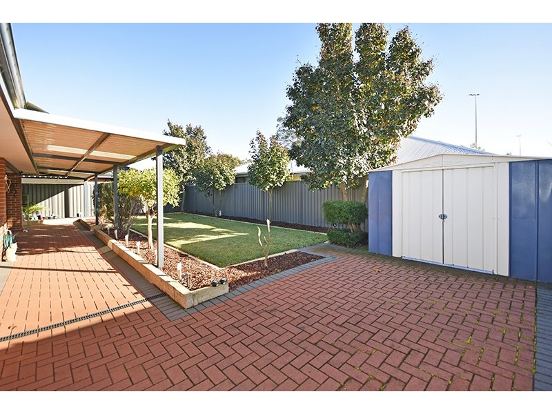 9 Travers Way, Aveley WA 6069