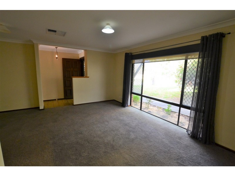 5 Fordham Drive, Swan View WA 6056