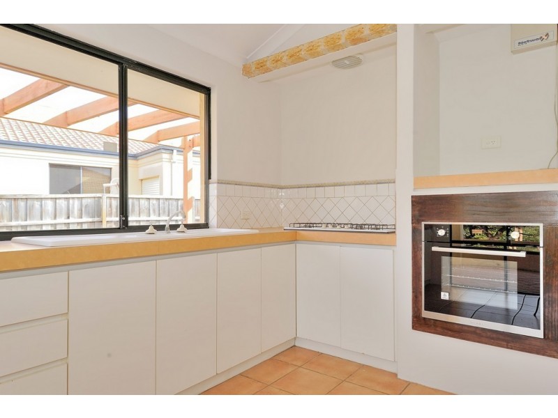 11 Fantail Crescent, Ellenbrook WA 6069