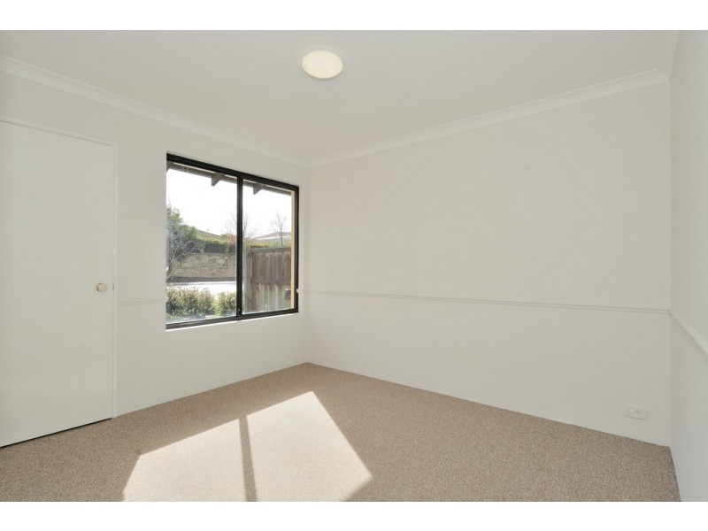 11 Fantail Crescent, Ellenbrook WA 6069