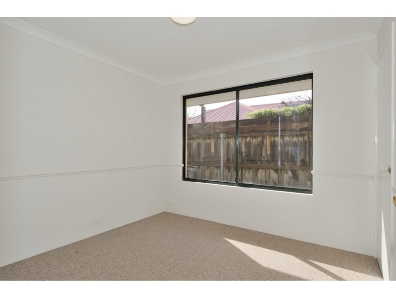 11 Fantail Crescent, Ellenbrook WA 6069