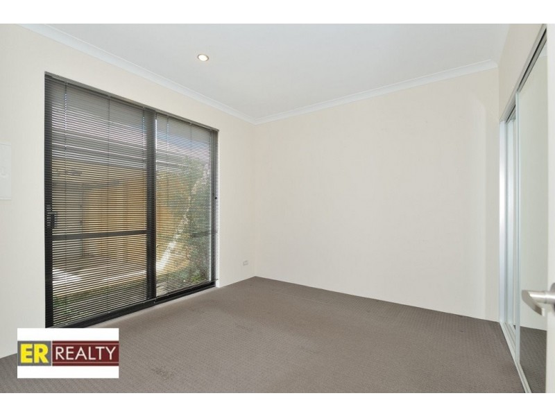 8 Minnie Lane, Ellenbrook WA 6069