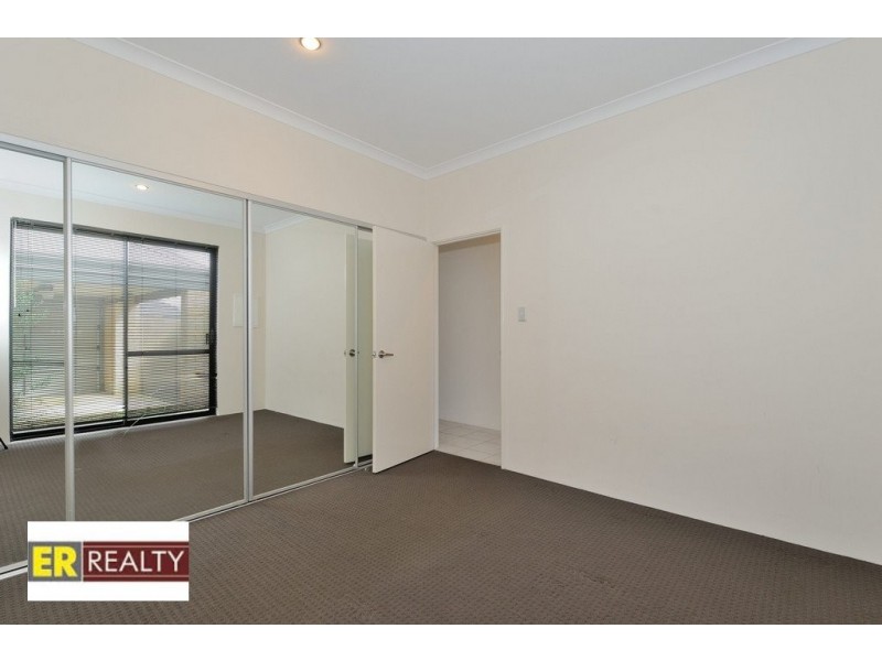 8 Minnie Lane, Ellenbrook WA 6069