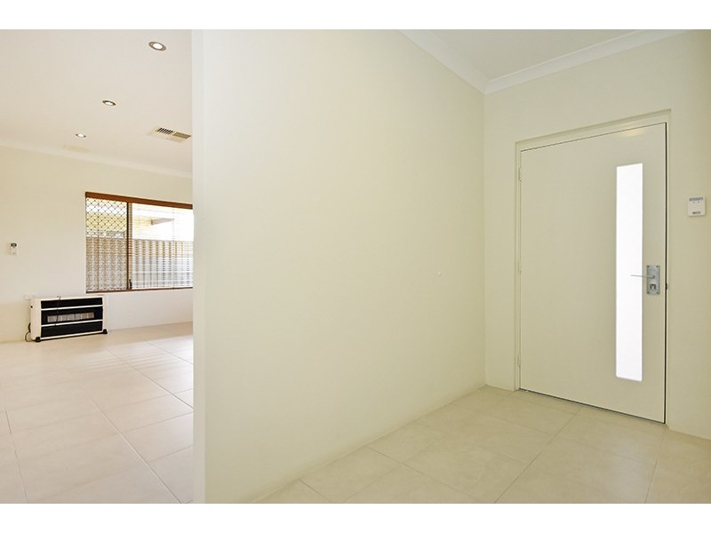 15 Koroit Way, Aveley WA 6069