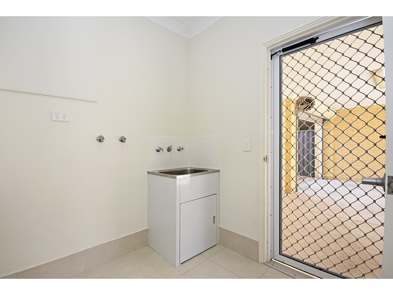 15 Koroit Way, Aveley WA 6069