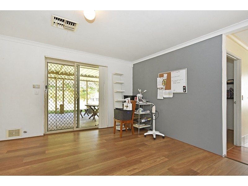 8 Nandup Retreat, Swan View WA 6056