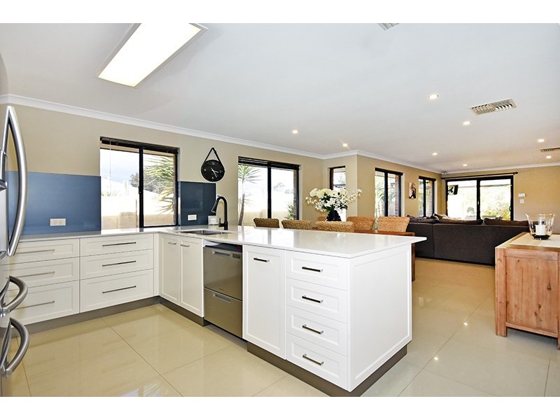 47 Coolamon Boulevard, Ellenbrook WA 6069