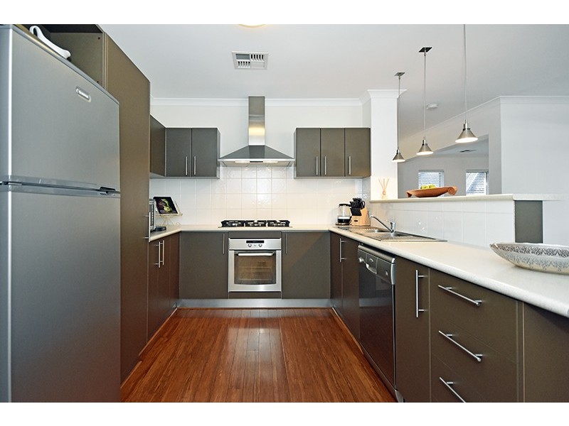 9 Harman Place, Aveley WA 6069