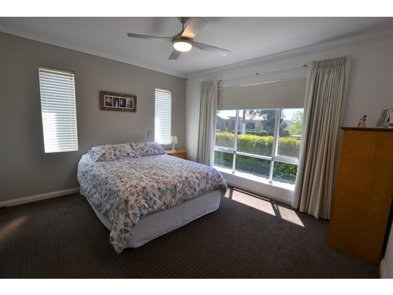 9 Harman Place, Aveley WA 6069