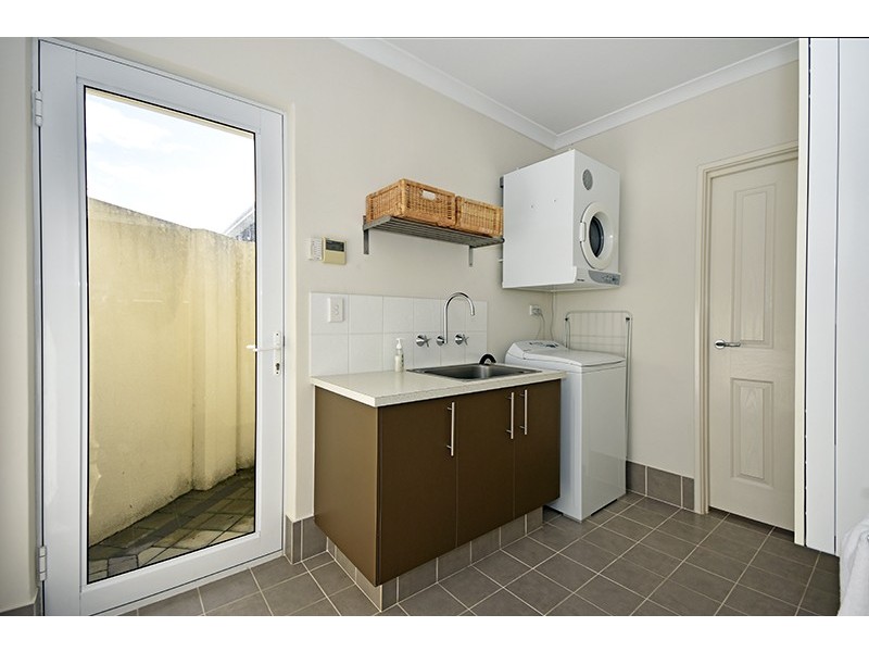 9 Harman Place, Aveley WA 6069