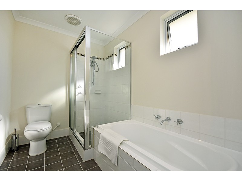 9 Harman Place, Aveley WA 6069